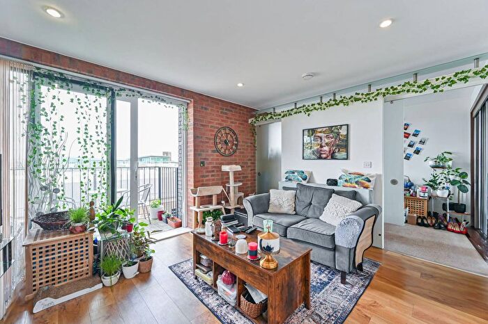 Studio To Rent In No Street, Woolwich, London, SE18