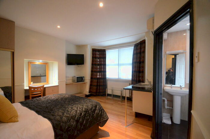 Studio To Rent In Caversham Road, Reading, RG1