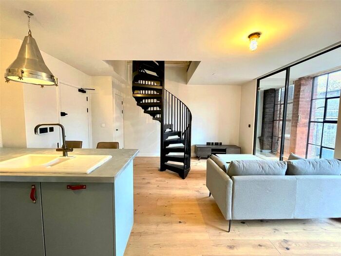 1 Bedroom Flat To Rent In Derwent House, Mary Ann Street, Birmingham, B3