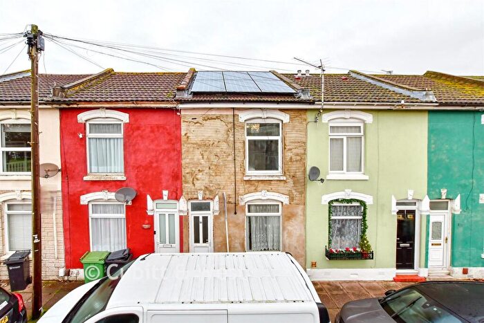 2 Bedroom Terraced House For Sale In Washington Road, Portsmouth, Hampshire, PO2