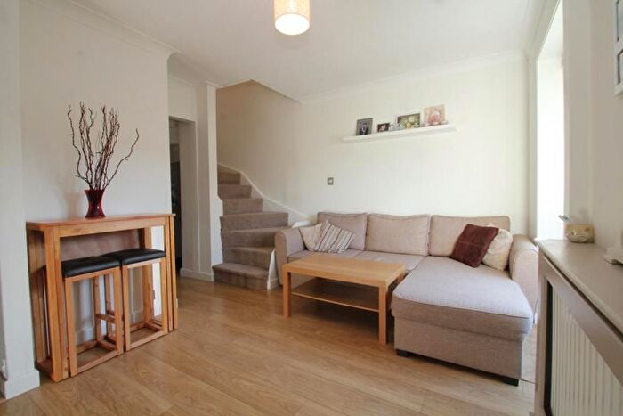 1 Bedroom Semi Detached House To Rent In Woking, Surrey, GU21