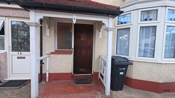 3 Bedroom Terraced House To Rent In Devonshire Road, Ilford, IG2
