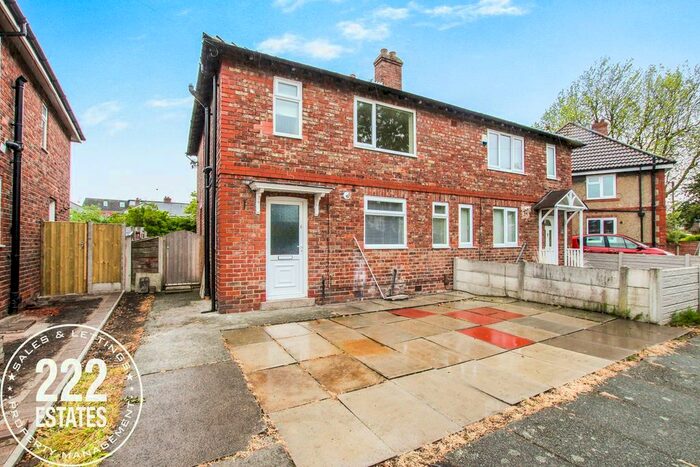 3 Bedroom Semi-Detached House To Rent In The Crescent, Irlam, Manchester, M44