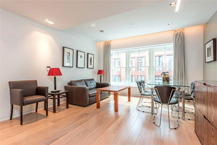 1 Bedroom Apartment To Rent In Dominion House, Bartholomew Close, Farringdon, Barbican, EC1A