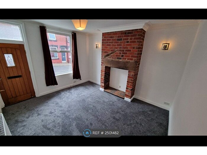 1 Bedroom Terraced House To Rent In Aviary Street, Leeds, LS12