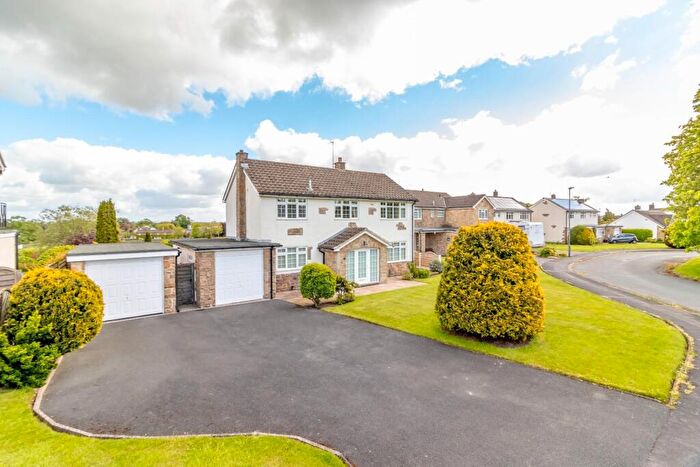 3 Bedroom Detached House For Sale In Cautley Drive, Killinghall, Harrogate, HG3