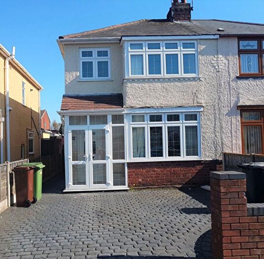 3 Bedroom Semi-Detached House To Rent In Waite Road, Willenhall, WV13