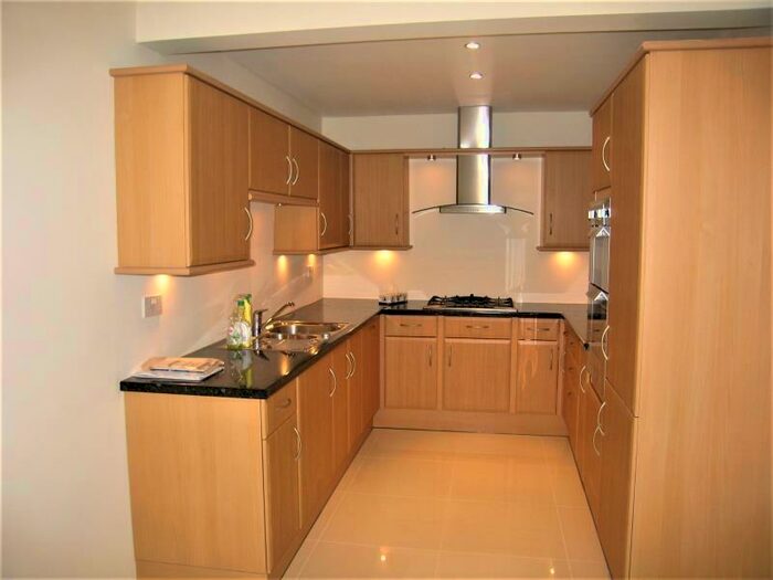 3 Bedroom Terraced House To Rent In Pymers Mead, SE21