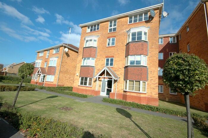 2 Bedroom Flat To Rent In Peter Candler Way, Kennington, Ashford, TN24