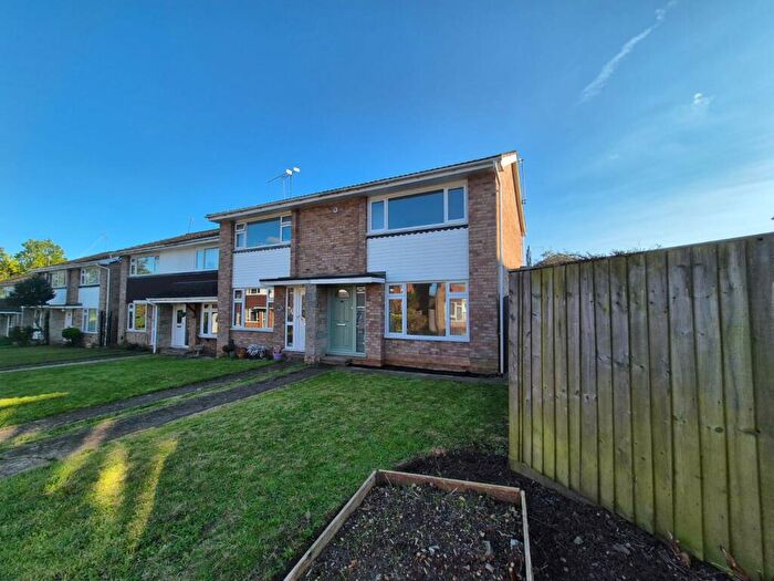 2 Bedroom End Of Terrace House To Rent In Hambleden Walk, Maidenhead, SL6