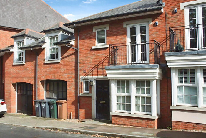 3 Bedroom Terraced House To Rent In Calcroft Avenue, Greenhithe, DA9