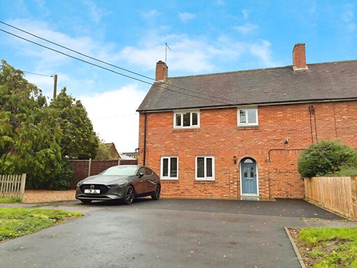 3 Bedroom Semi-Detached House For Sale In Littleworth Lane, Partridge Green, RH13