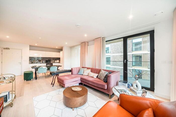 2 Bedroom Flat For Sale In Royal Crest Avenue, Royal Wharf, E16