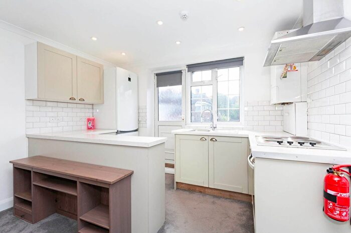 1 Bedroom Flat To Rent In Stanley Gardens, London, NW2