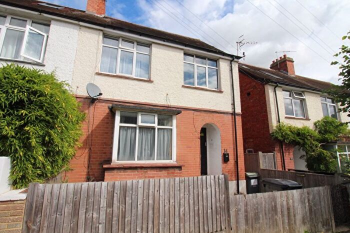 4 Bedroom Semi-Detached House For Sale In Douglas Road, Tonbridge, TN9