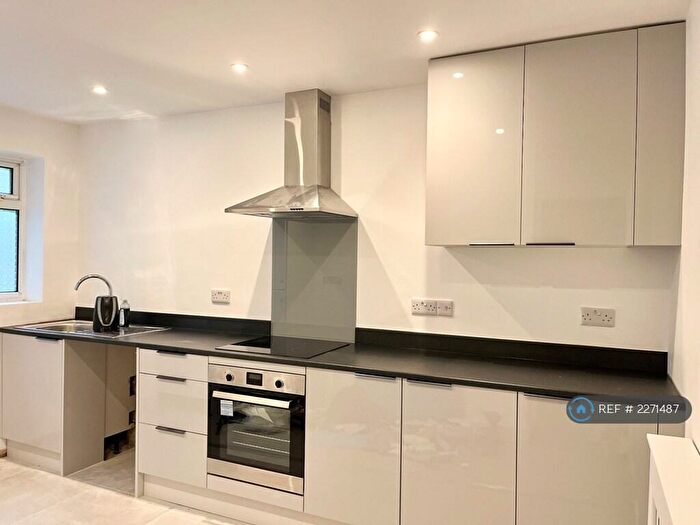 2 Bedroom Bungalow To Rent In Barnfield Road, Orpington, BR5