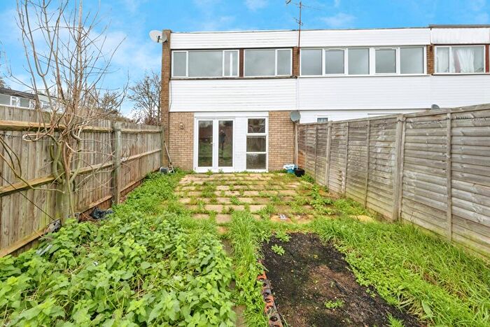 3 Bedroom End Of Terrace House For Sale In Arrow Place, Bletchley, Milton Keynes, Buckinghamshire, MK2