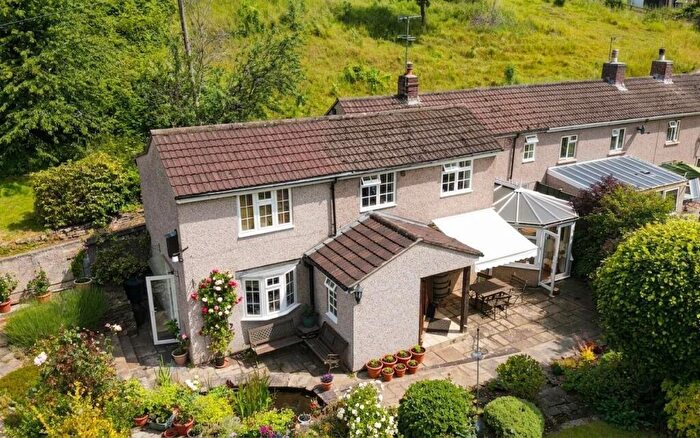 3 Bedroom Cottage For Sale In New Road, Blakeney, GL15