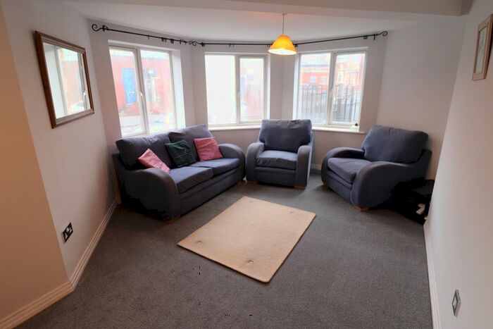 2 Bedroom Flat To Rent In Chamberlain Court, Hockley, Birmingham B18