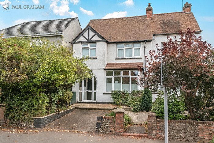 3 Bedroom Semi-Detached House For Sale In Ruskin Road, Carshalton, SM5