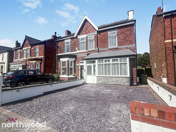 4 Bedroom Semi-Detached House For Sale In Hart Street, Southport, PR8
