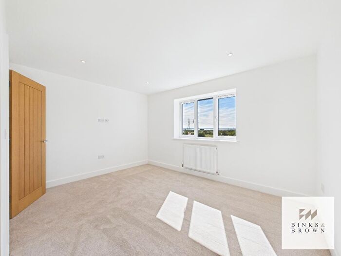 2 Bedroom Semi-Detached House For Sale In Rookery Hill, Corringham, Essex, SS17