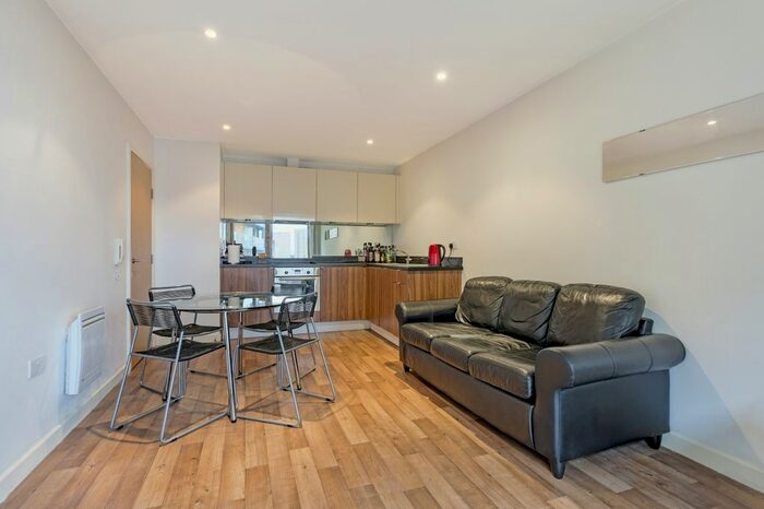 1 Bedroom Flat To Rent In Barking Central, Arboretum Place, Barking, London, IG11