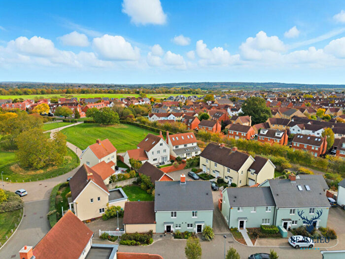 3 Bedroom Semi-Detached House For Sale In William Porter Close, Beaulieu Park, CM1