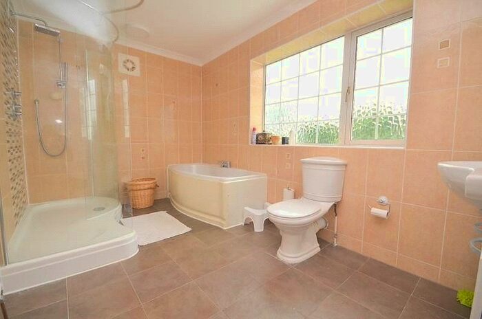 5 Bedroom Detached House To Rent In Noak Hill Road, Romford RM3