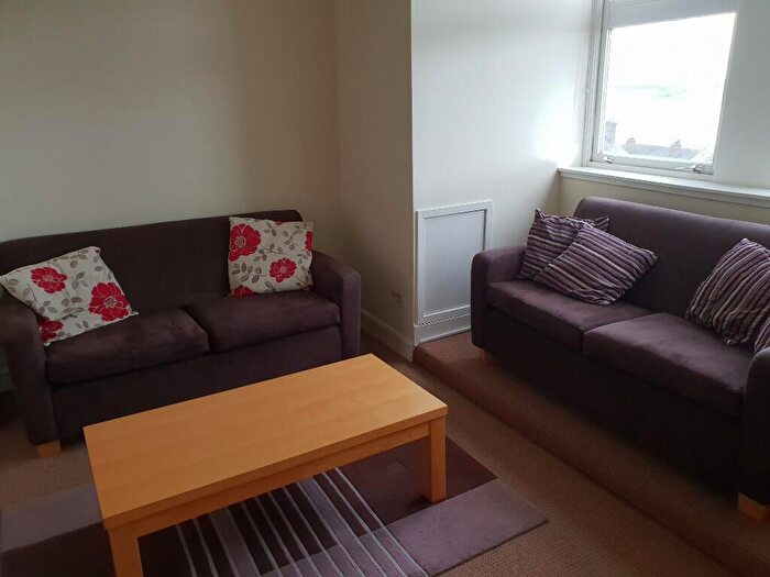 2 Bedroom Flat To Rent In Arbroath Road, East End, Dundee, DD4