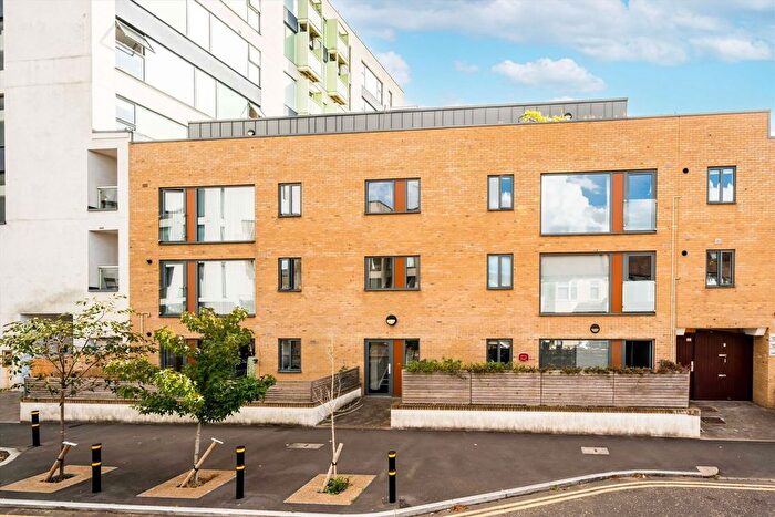2 Bedroom Flat For Sale In Milner Road, Wimbledon, SW19