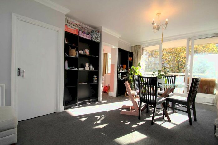 3 Bedroom Flat To Rent In Shepherds Hill, Highgate, N6