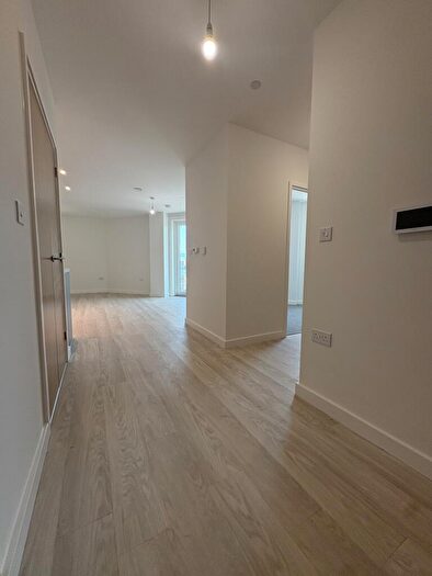 2 Bedroom Apartment For Sale In The Silverton, Silvertown, Newham, London, E16