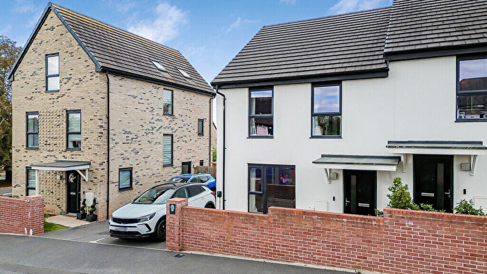 3 Bedroom Semi Detached House For Sale In Ringswell Avenue, Exeter, EX1