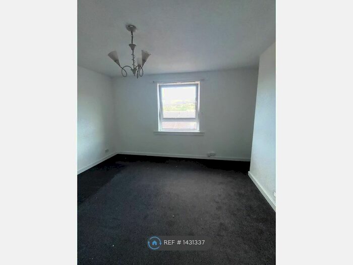 2 Bedroom Flat To Rent In Rose Street, Greenock, PA16