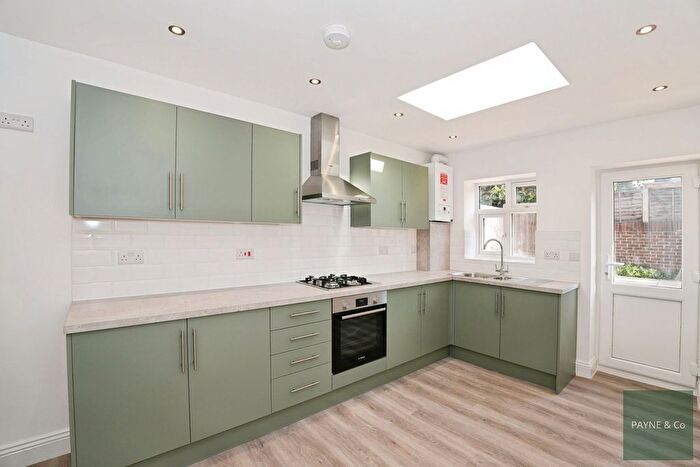3 Bedroom Terraced House For Sale In Endsleigh Gardens, Ilford, IG1