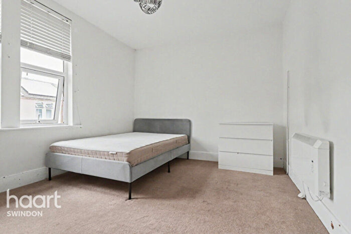 1 Bedroom Apartment To Rent In Rosebery Street, Swindon, SN1