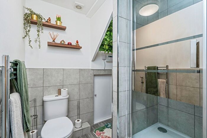 3 Bedroom Detached House For Sale In Copnor Road, Portsmouth, Hampshire, PO3