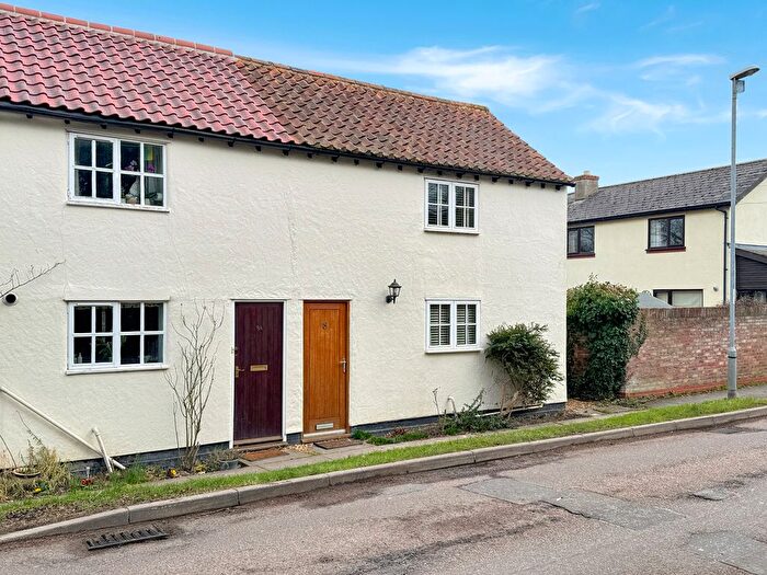 3 Bedroom Cottage For Sale In Barton Road, Haslingfield, CB23