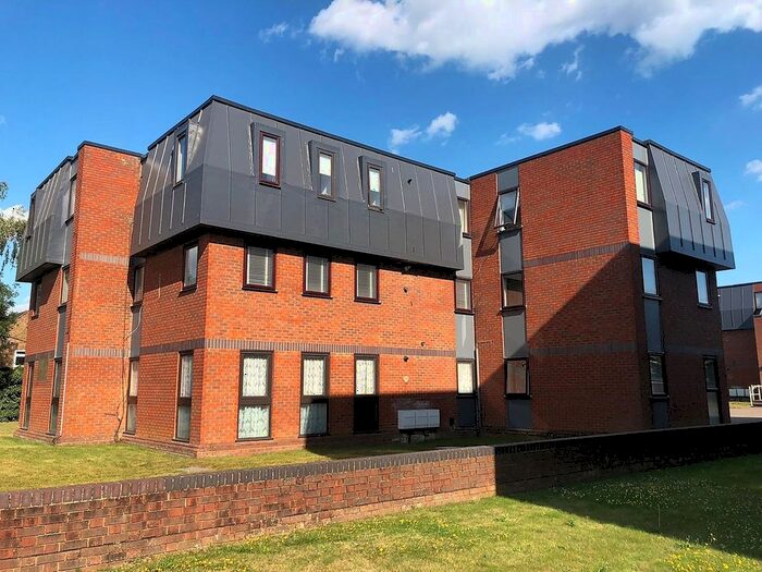 1 Bedroom Flat To Rent In Church Road, Egham, TW20