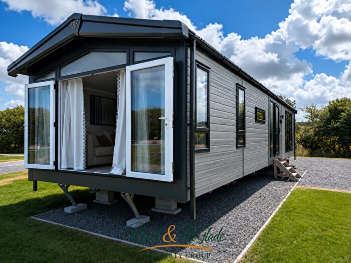 2 Bedroom Mobile Home For Sale In Llanfechell, Amlwch, LL68