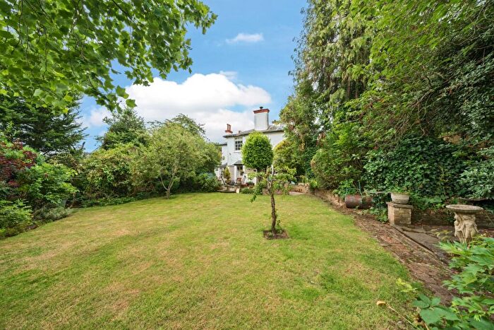 5 Bedroom Detached House For Sale In Castle Hill, Maidenhead, Berkshire, SL6