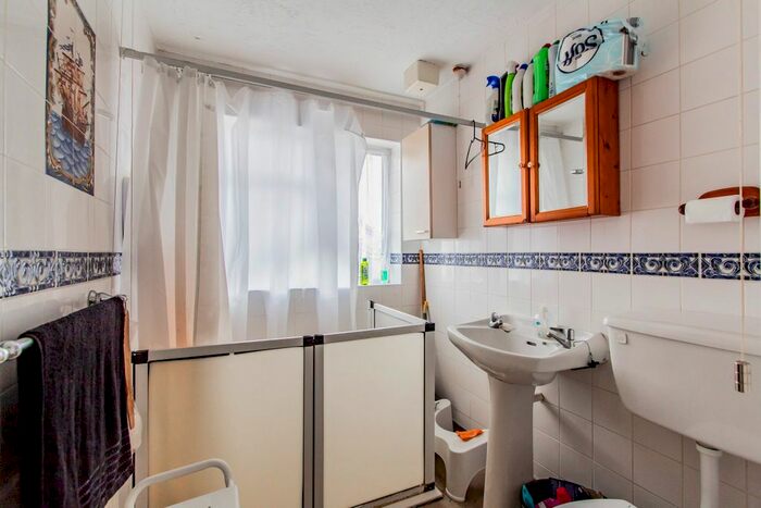 2 Bedroom End Of Terrace House For Sale In Montgomery Avenue, Lowestoft, NR32