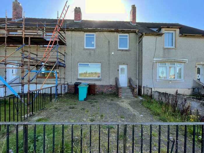 3 Bedroom Terraced House To Rent In Craigneuk Avenue, Airdrie, North Lanarkshire, ML6