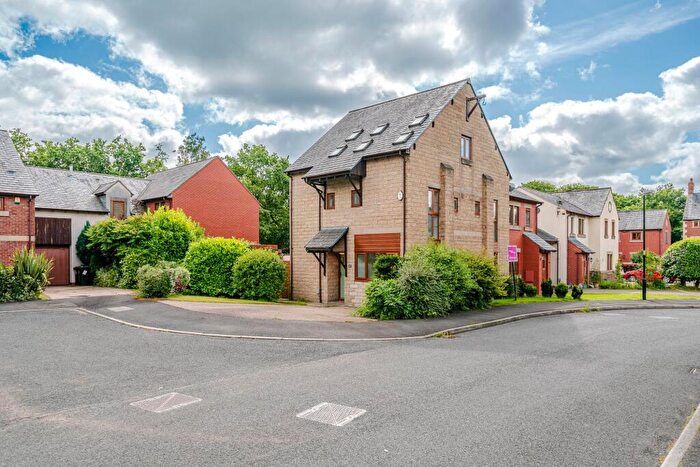 6 Bedroom House For Sale In Dunham Drive, Whittle-Le-Woods, PR6