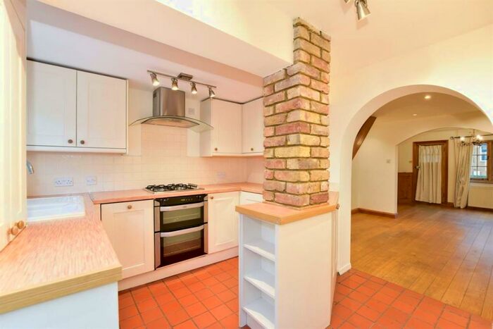 2 Bedroom Terraced House To Rent In Deanway, Chalfont St. Giles, HP8