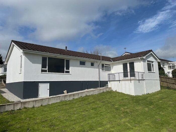 4 Bedroom Bungalow For Sale In Grove Drive, Liskeard, PL14