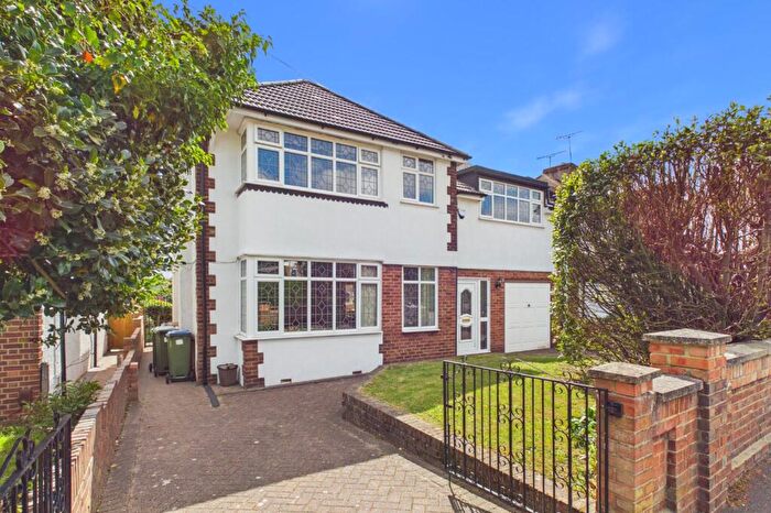 5 Bedroom Detached House For Sale In Woodside Road, Bexleyheath, DA7