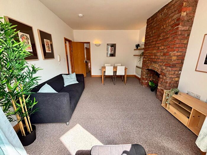 1 Bedroom Flat For Sale In Villiers Road, Easton, Bristol, BS5