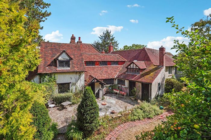 5 Bedroom Property For Sale In Hall Place Lane, Burchetts Green, Berkshire, SL6